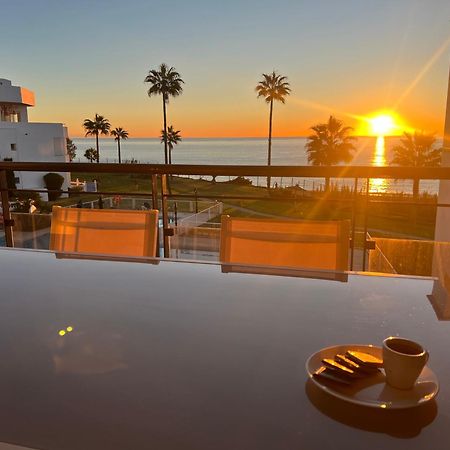 Sunrise Beach Front - Casares Del Mar Exteriör bild