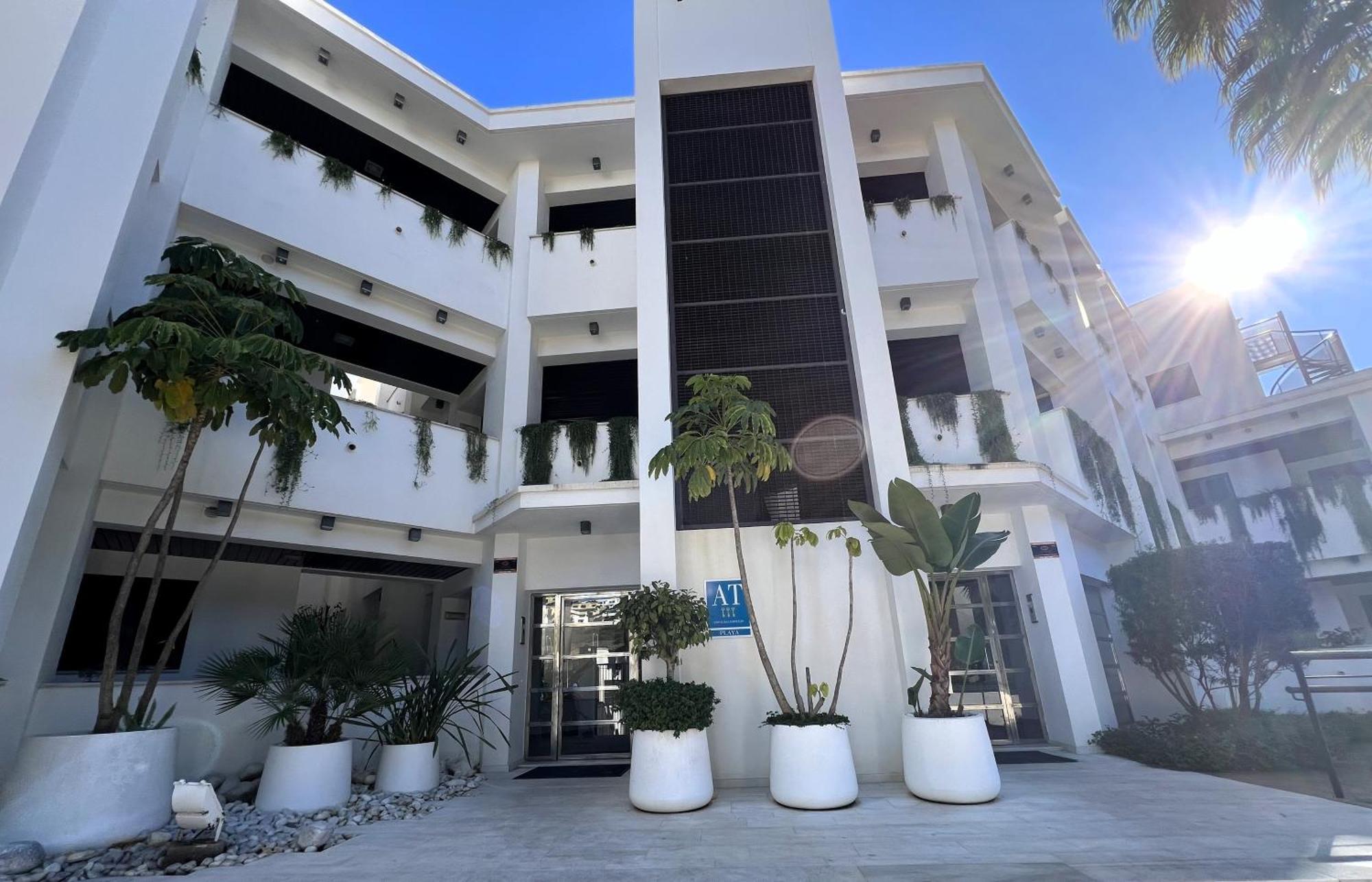 Sunrise Beach Front - Casares Del Mar Exteriör bild