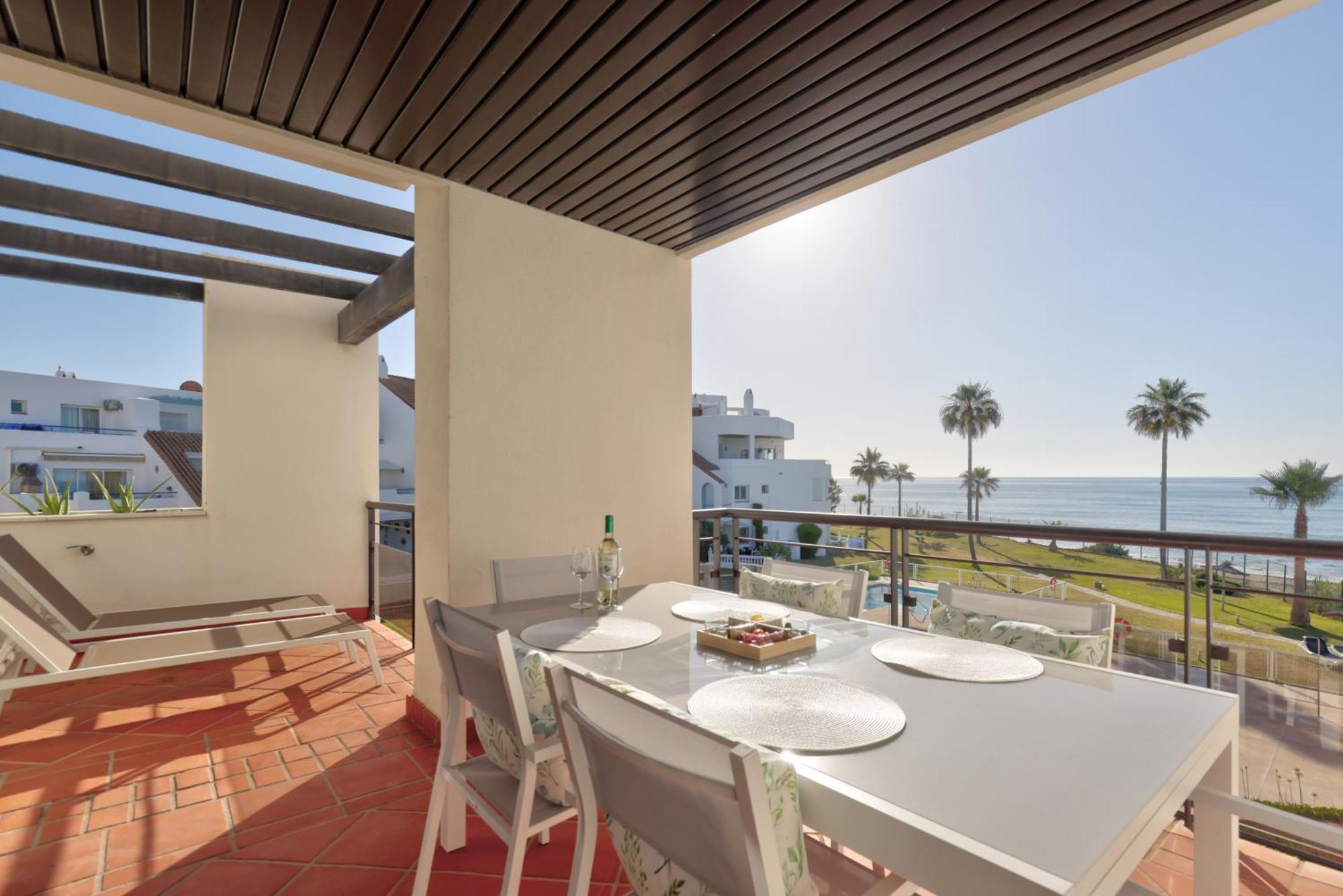 Sunrise Beach Front - Casares Del Mar Exteriör bild