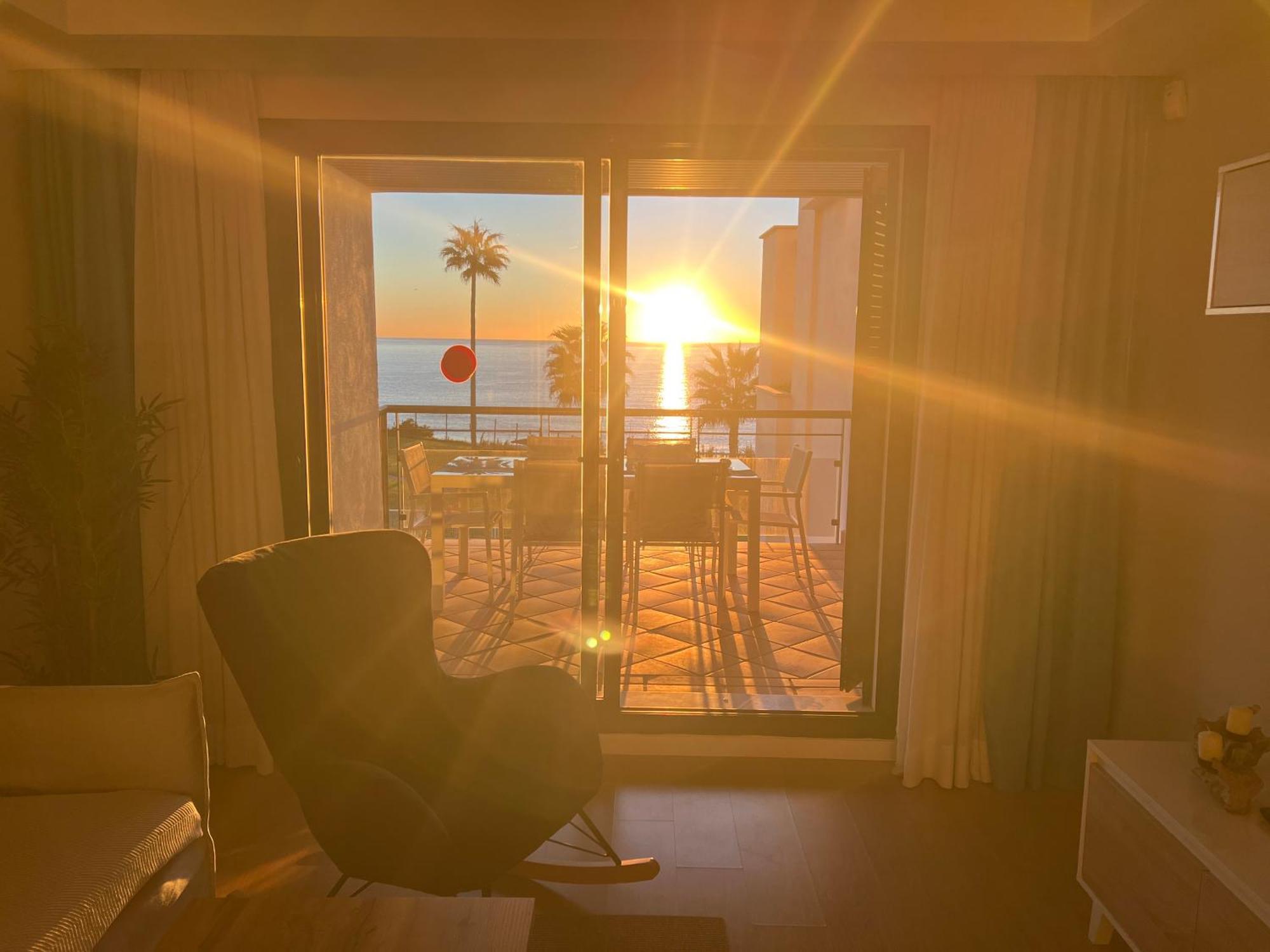 Sunrise Beach Front - Casares Del Mar Exteriör bild